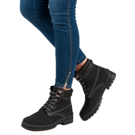 Schwarz gebundene Wanderschuhe 2