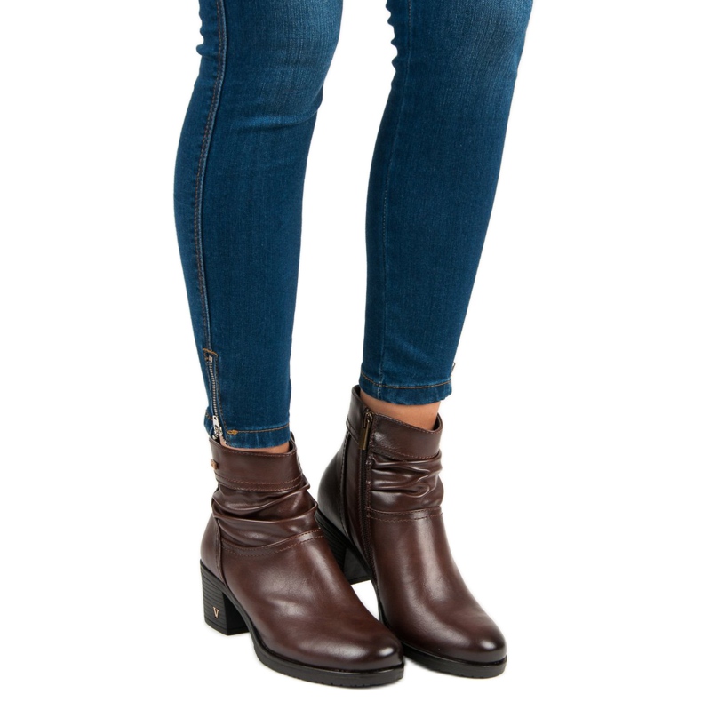 VINCEZA braune Damenstiefel 1