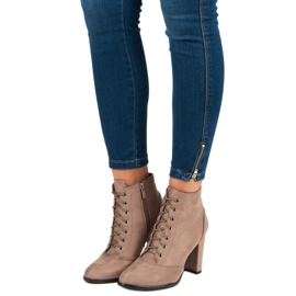 Juliet Gebundene Stiefel am Pfosten braun 1