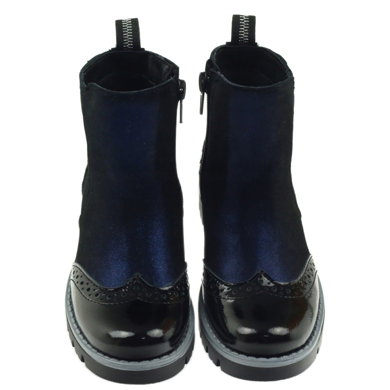 Schwarze Stiefel Ren But 3313 isoliert marineblau 3
