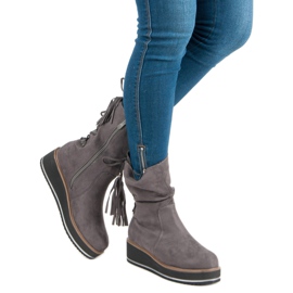 Forever Folie Ankle Boots aus Wildleder mit Keilabsatz grau 1