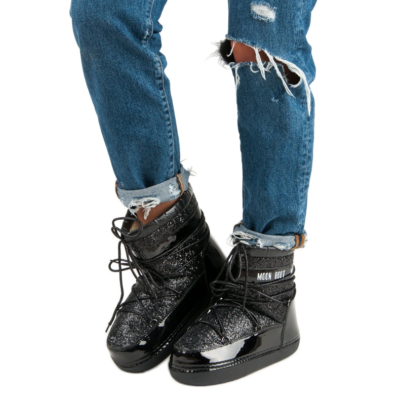 Modische schwarze Schneestiefel 1