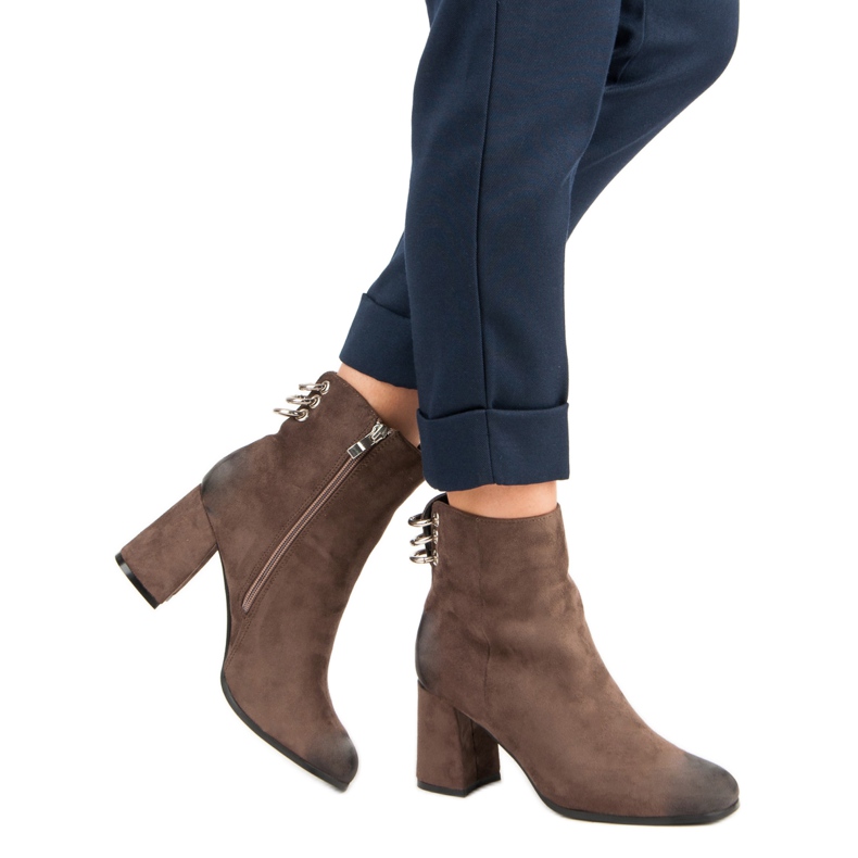 Stylische Stiefel am VINCEZA-Pfosten braun 1