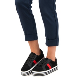 Sneaker auf der VICES-Plattform schwarz 1