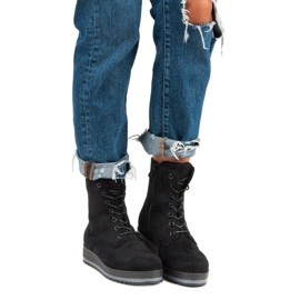 Warme, gebundene Stiefel schwarz 1