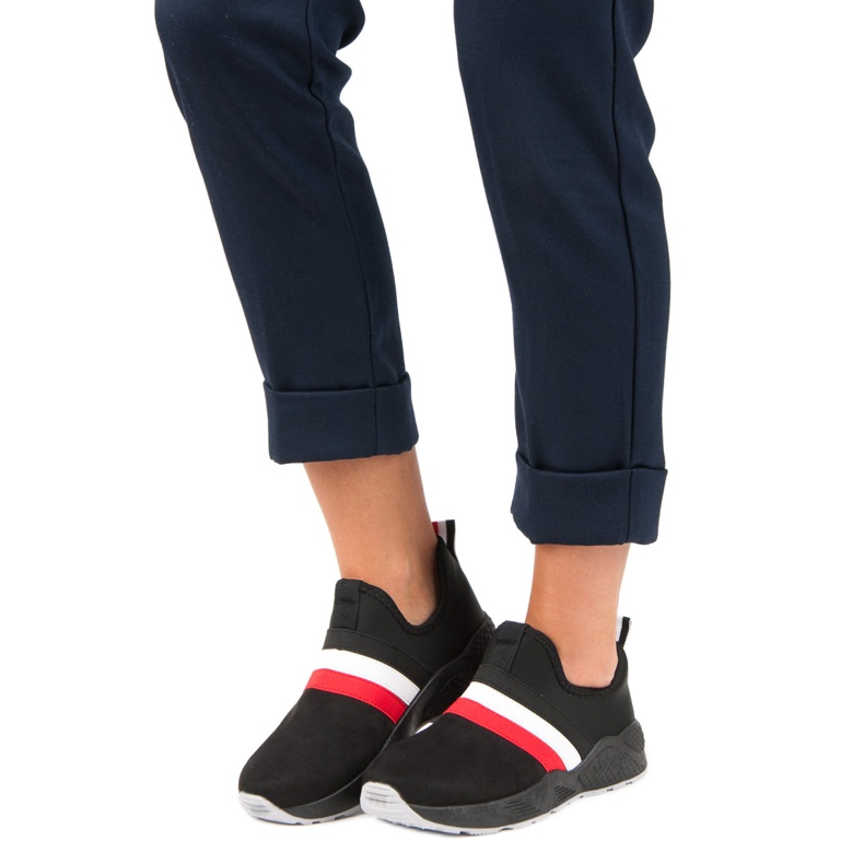 Schwarze Sneaker zum Hineinschlüpfen 1