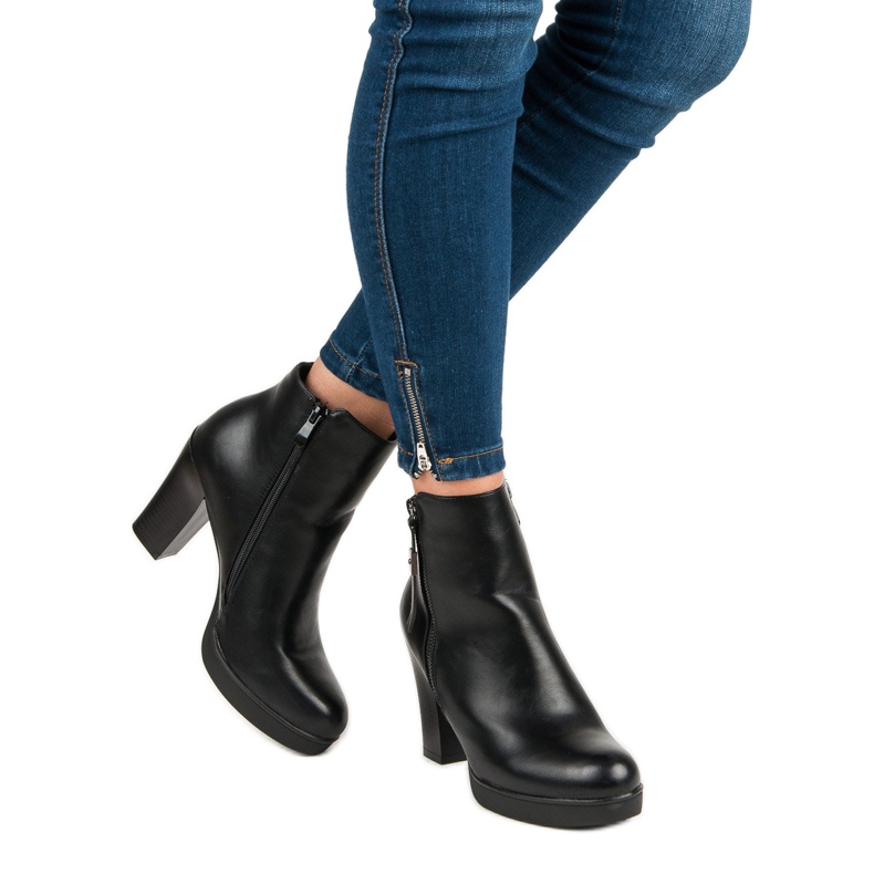 Klassische Stiefel auf dem Vinceza-Pfosten schwarz 2