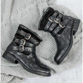 Kayla Schwarze Arbeiter 1