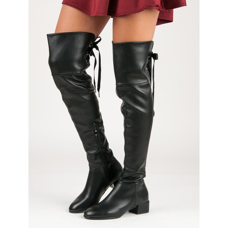 Schwarze Musketierstiefel 2