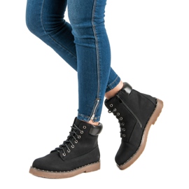 Bestelle Schwarze Trapper 1