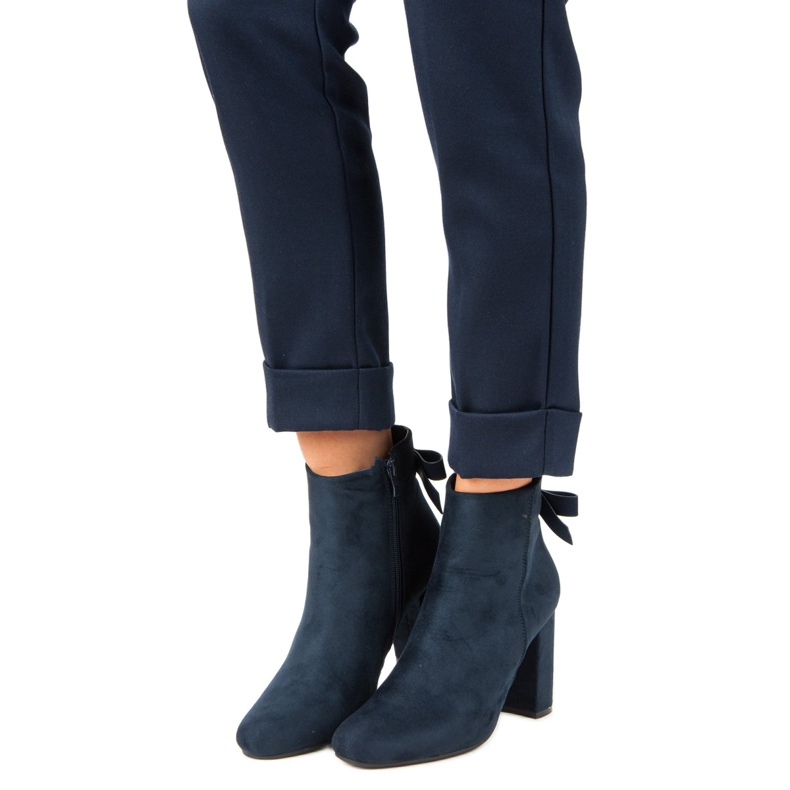 Ideal Shoes Stylische marineblaue Stiefel 2
