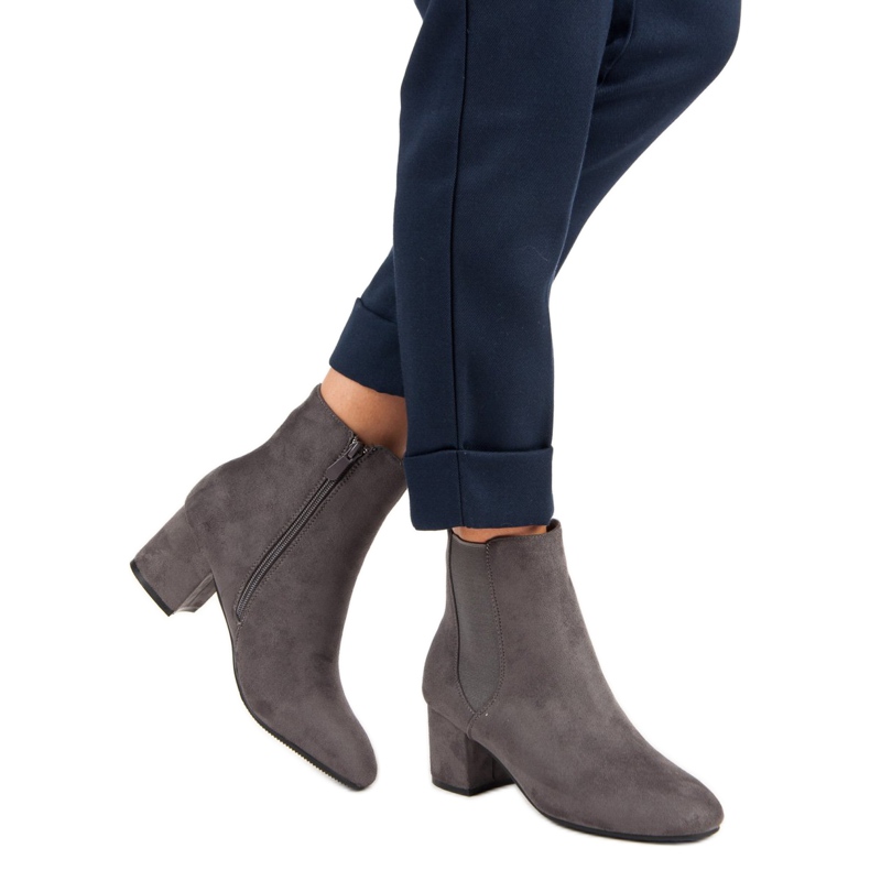 Top Shoes Stiefeletten aus Wildleder mit hohem Absatz grau 2