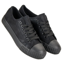 Schwarze Turnschuhe 2