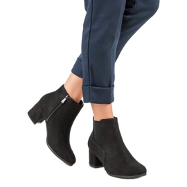 Nio Nio Chelsea-Stiefel aus Wildleder in Schwarz 1