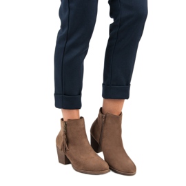 Braune Wildlederstiefel 2