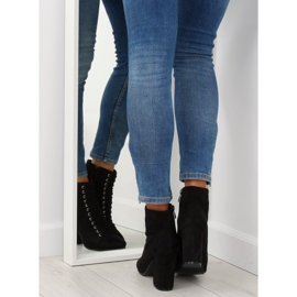 Stiefel mit stabilem Absatz schwarz SP03 Black 1