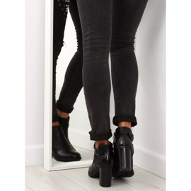 Schwarze Stiefel mit hohen Absätzen 3439 Schwarz 1