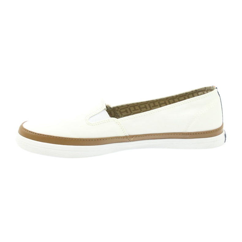 Tommy Hilfiger ICONIC KESHA SLIP-ON 121 weiß 2
