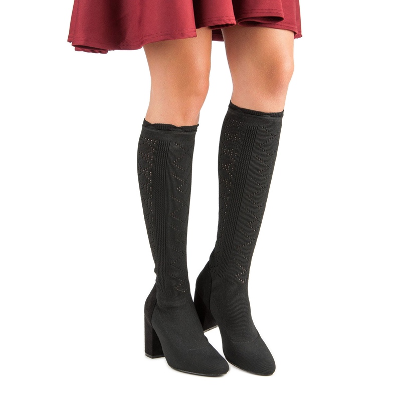 Durchbrochene Stiefel auf einem Pfosten schwarz 2