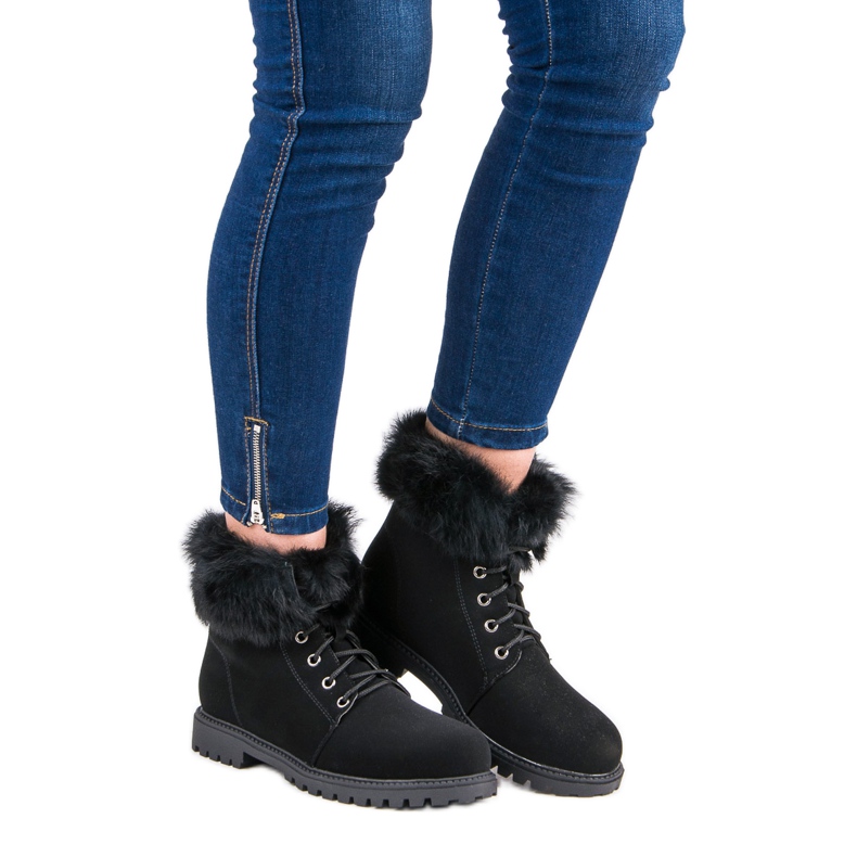 Nio Nio Schwarze Trapper mit Fell 1