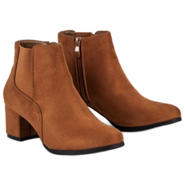 Nio Nio Chelsea-Boots aus Wildleder mit hohen Absätzen braun 1