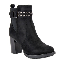 Super Me Wildleder Booties auf einer Bar schwarz 1