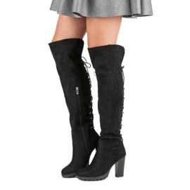 Cm Paris Wildlederstiefel auf einer Säule schwarz 2