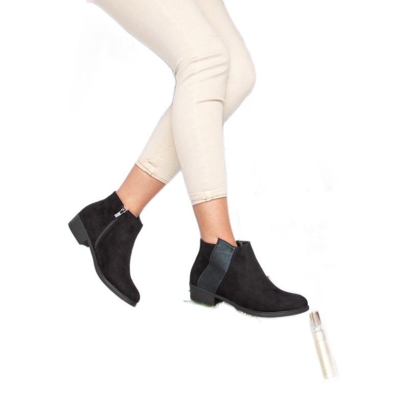 Janessa Schwarze klassische Stiefel 1