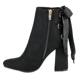 Ideal Shoes Sexy Stiefel auf der Post schwarz 1