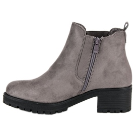 Ideal Shoes Graue Chelsea-Boots auf flachem Absatz 1