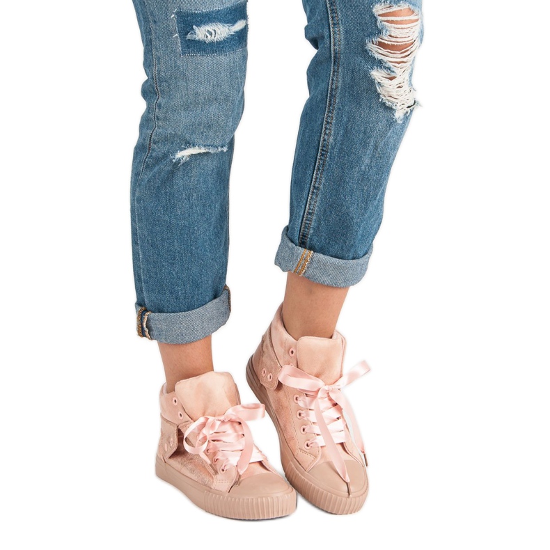 Hohe rosa Turnschuhe 1