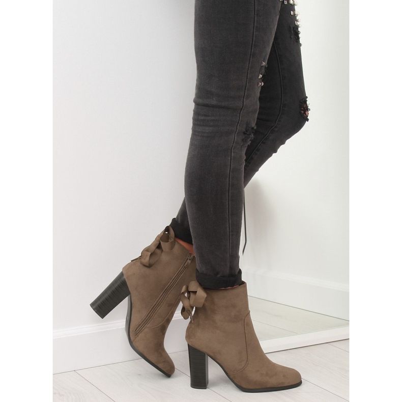 Braune Stiefel mit hohen Absätzen 1331 Khaki beige 1
