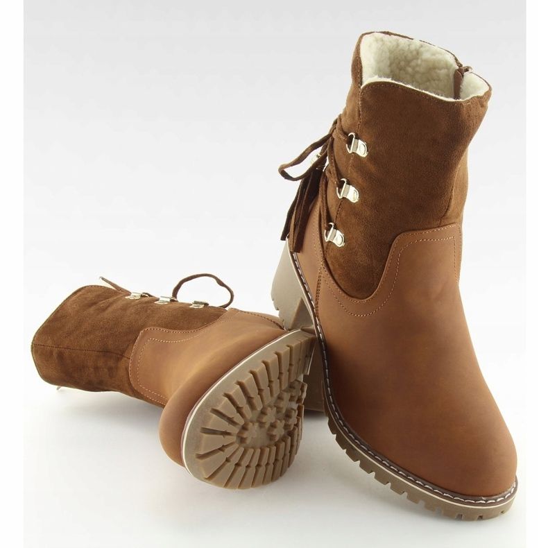 Stiefel isoliert mit Lammbraun NC726 Camel 2