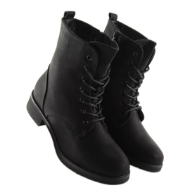 Schwarz isolierte Arbeiter W122H Schwarz 1