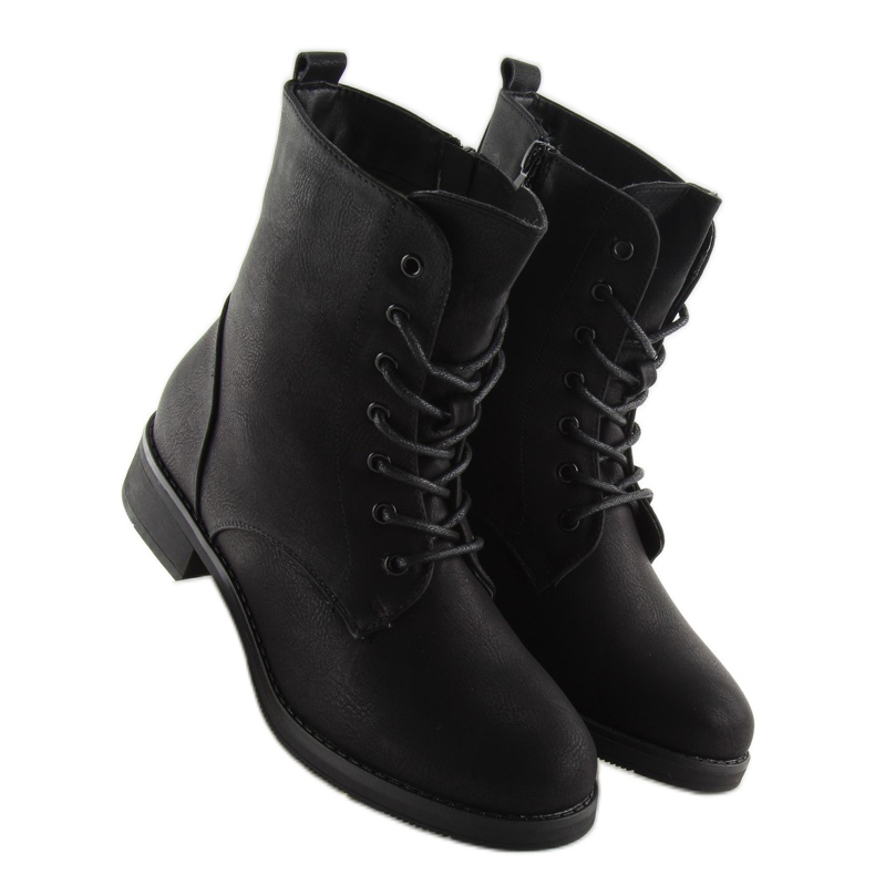 Schwarz isolierte Arbeiter W122H Schwarz 1