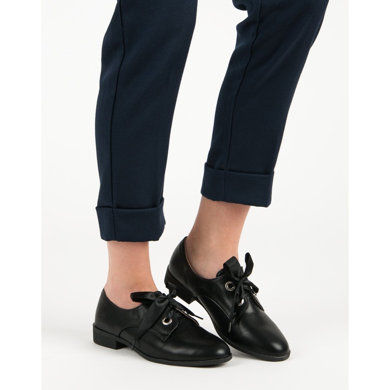 Tina&Co Gebundene Brogues schwarz 1