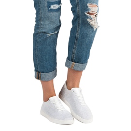 Bequeme Sportschuhe weiß 1