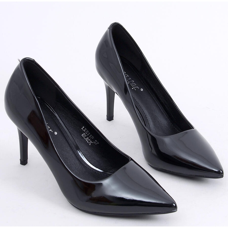 Pumps auf schwarzem LE011P-ST Schwarzer Pin 1