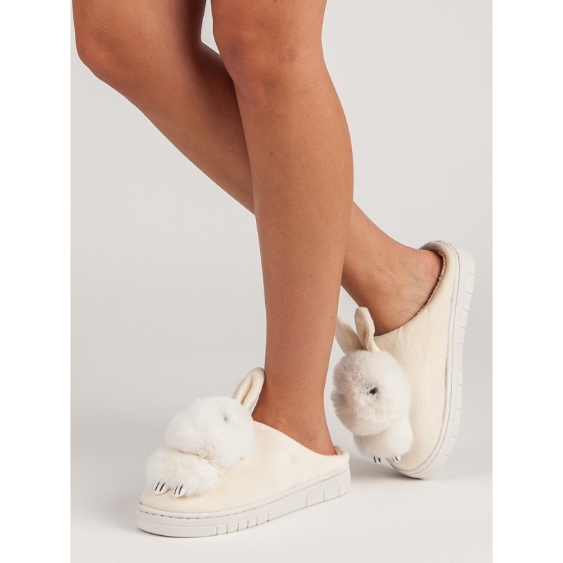 Warme Hausschuhe braun 2