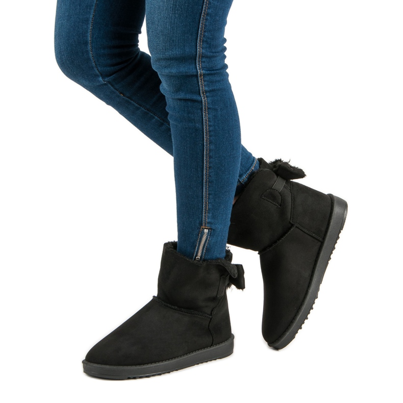 Schwarzes Mukluki mit Schleife 1