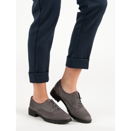 Graue Wildlederschuhe 1