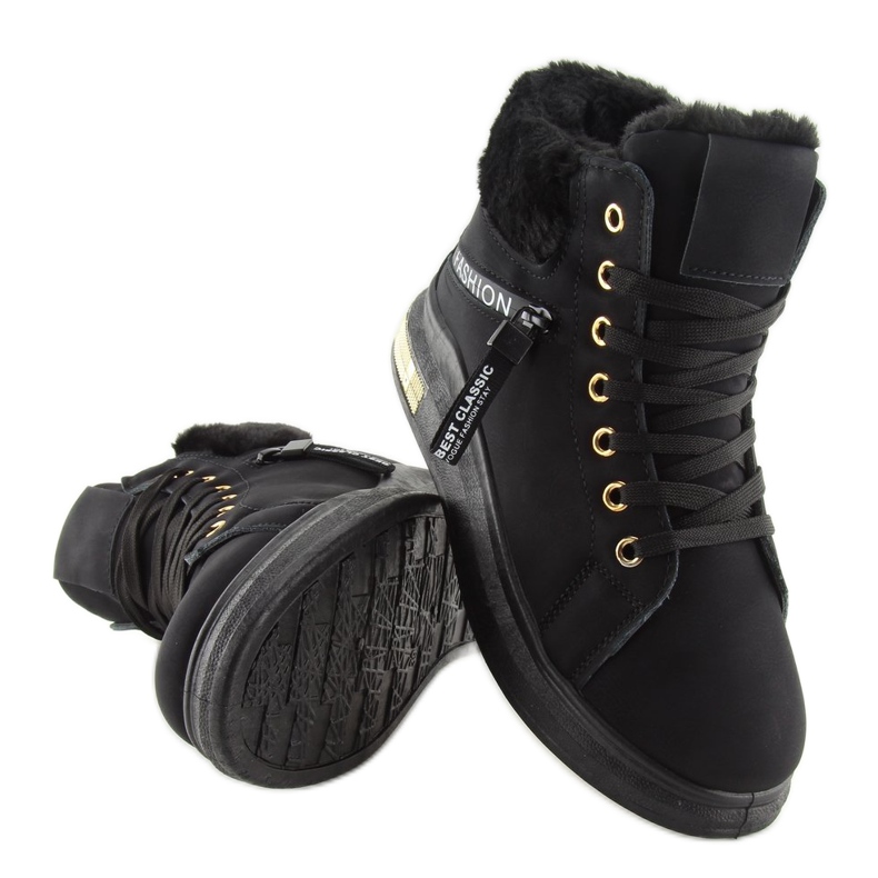 Schwarze isolierte Sneaker W19-25 Schwarz 1