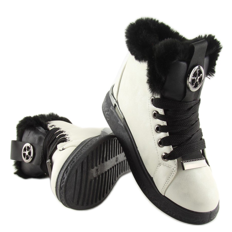 Schwarze isolierte Sneaker F506 weiß 2