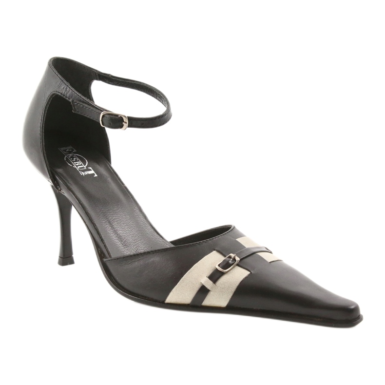 Eksbut Schwarze Ledersandalen 076 an einem Stift 1