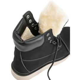 Trapper auf der Plattform schwarz 1