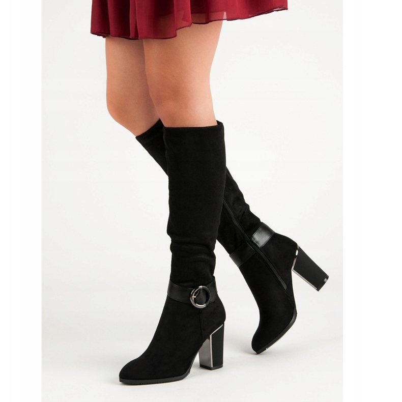 Super Me Elegante Stiefel an einem Pfosten schwarz 1