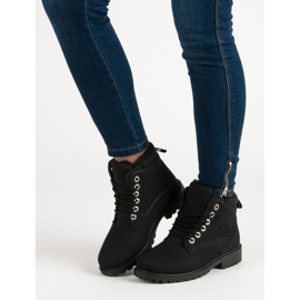 Klassische schwarze Wanderschuhe 1