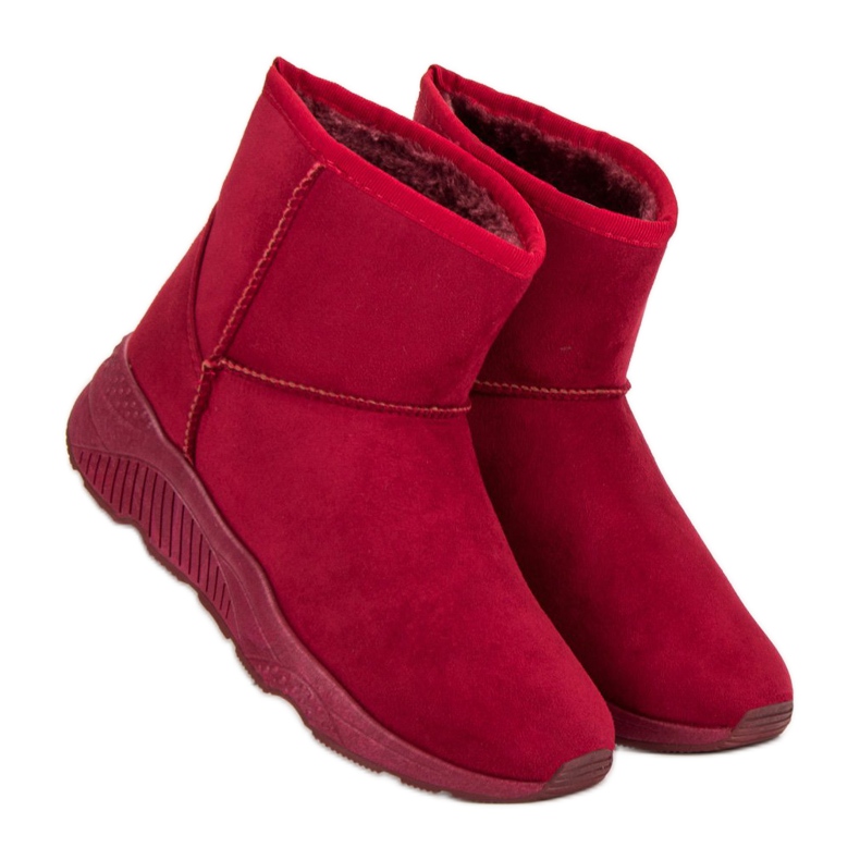 Schneeschuhe auf der Plattform rot 1