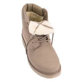 Trapper auf der Plattform braun 1