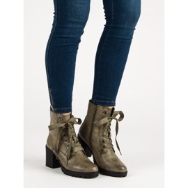 Queentina Warme Stiefel auf der Plattform grün 1